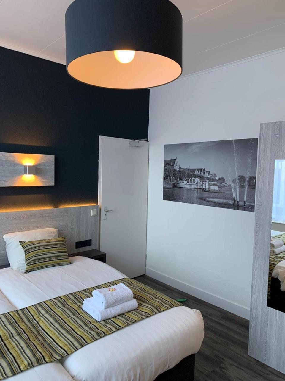 Hotel & Appartementen Royal Sas van Gent エクステリア 写真